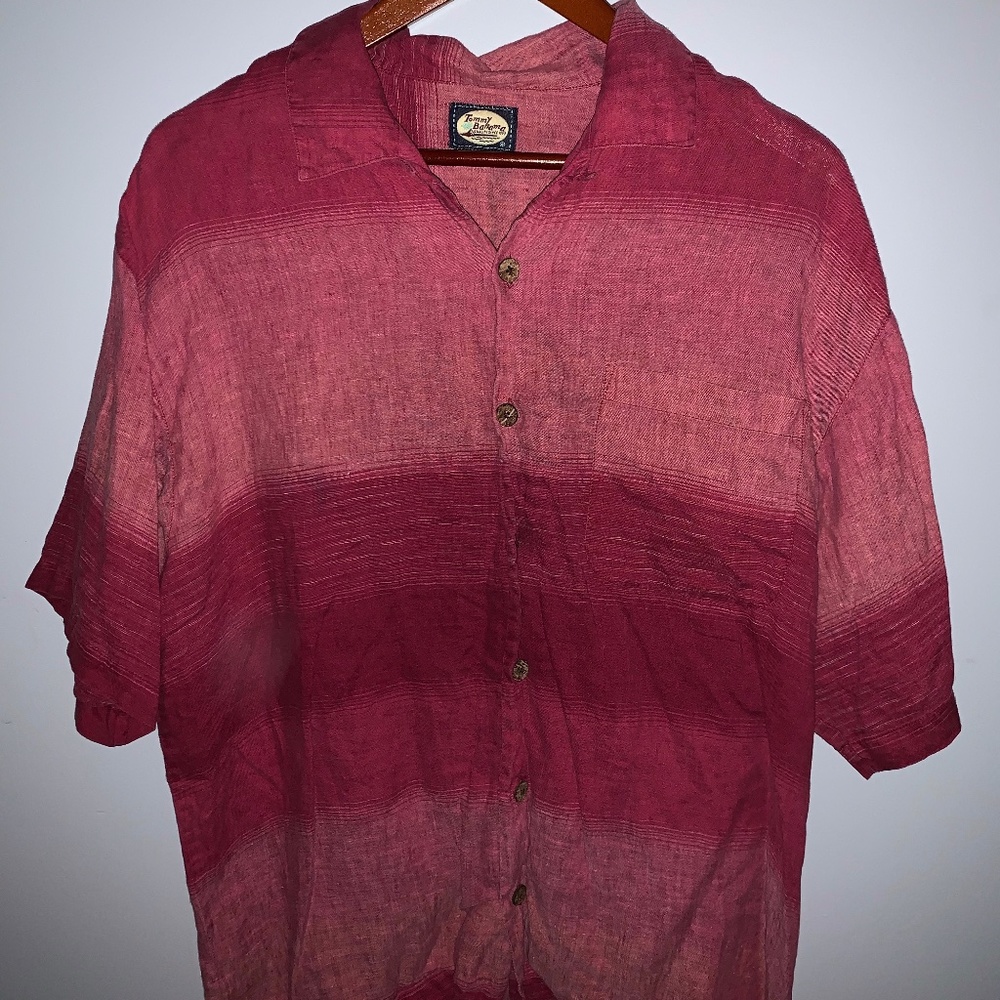 Size M Tommy Bahama Short Sleeve Button Down Shirt
